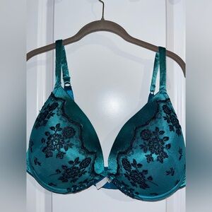 Fashion Bug Full Coverage Lined Underwire Embroidery Teal Satin Lace 44DD Bra